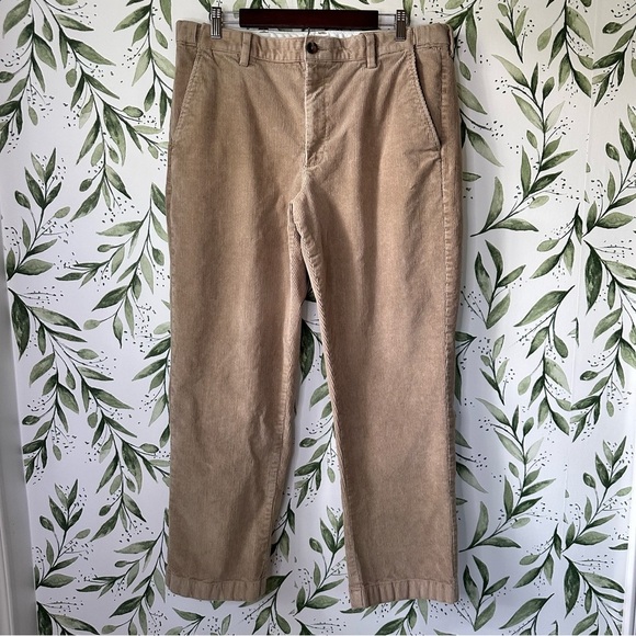 L.L. Bean Vintage Comfort Waist Corduroy Pants. Khaki/Brown. 36x29. - Picture 1 of 8